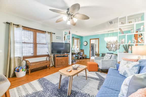 Bailey's Bungalow - Image 1